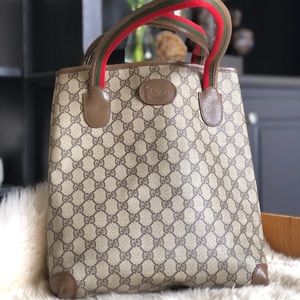 💚❤️Classic Auth. Vtg. Gucci Bag 💚❤️